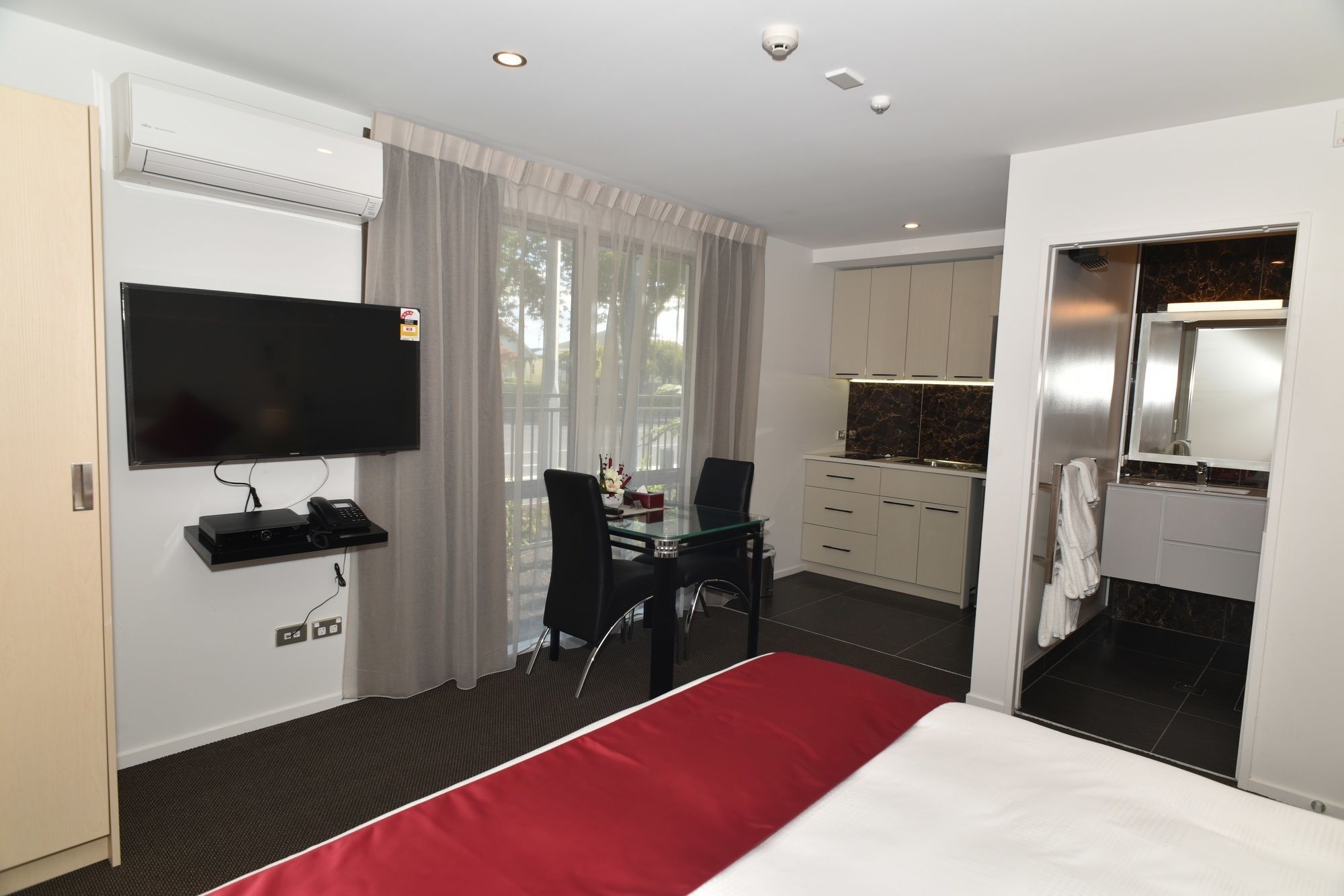 Bealey Plaza Motel Christchurch Esterno foto A typical studio apartment